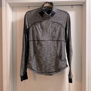 Lululemon 1/2 zip size 10